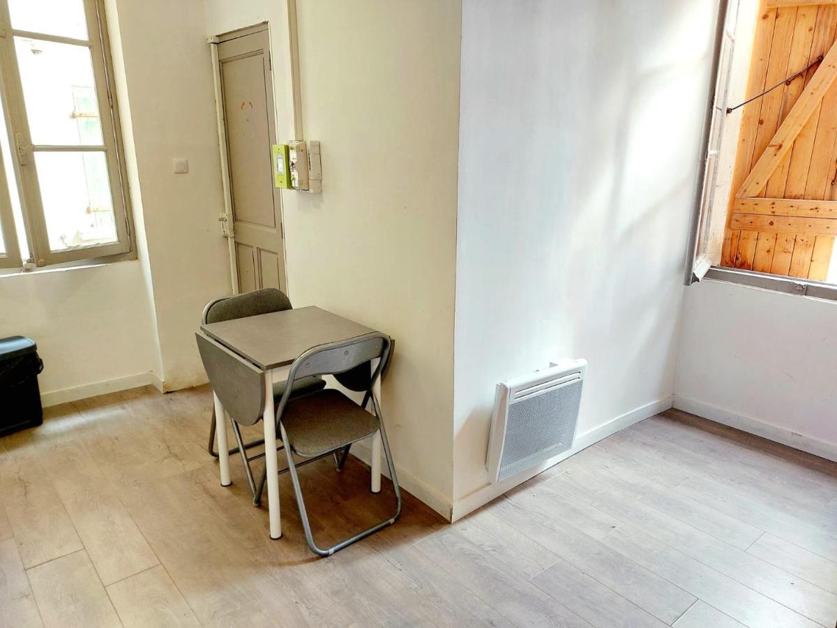 Tres Sympathique Appartement Plein Coeur De Ville Перпинян Екстериор снимка