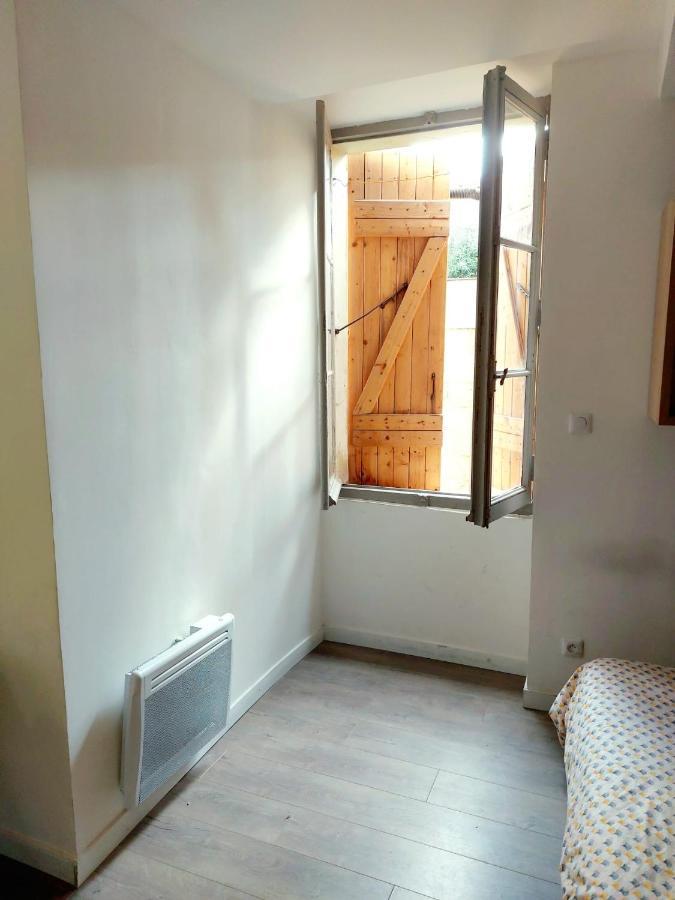 Tres Sympathique Appartement Plein Coeur De Ville Перпинян Екстериор снимка
