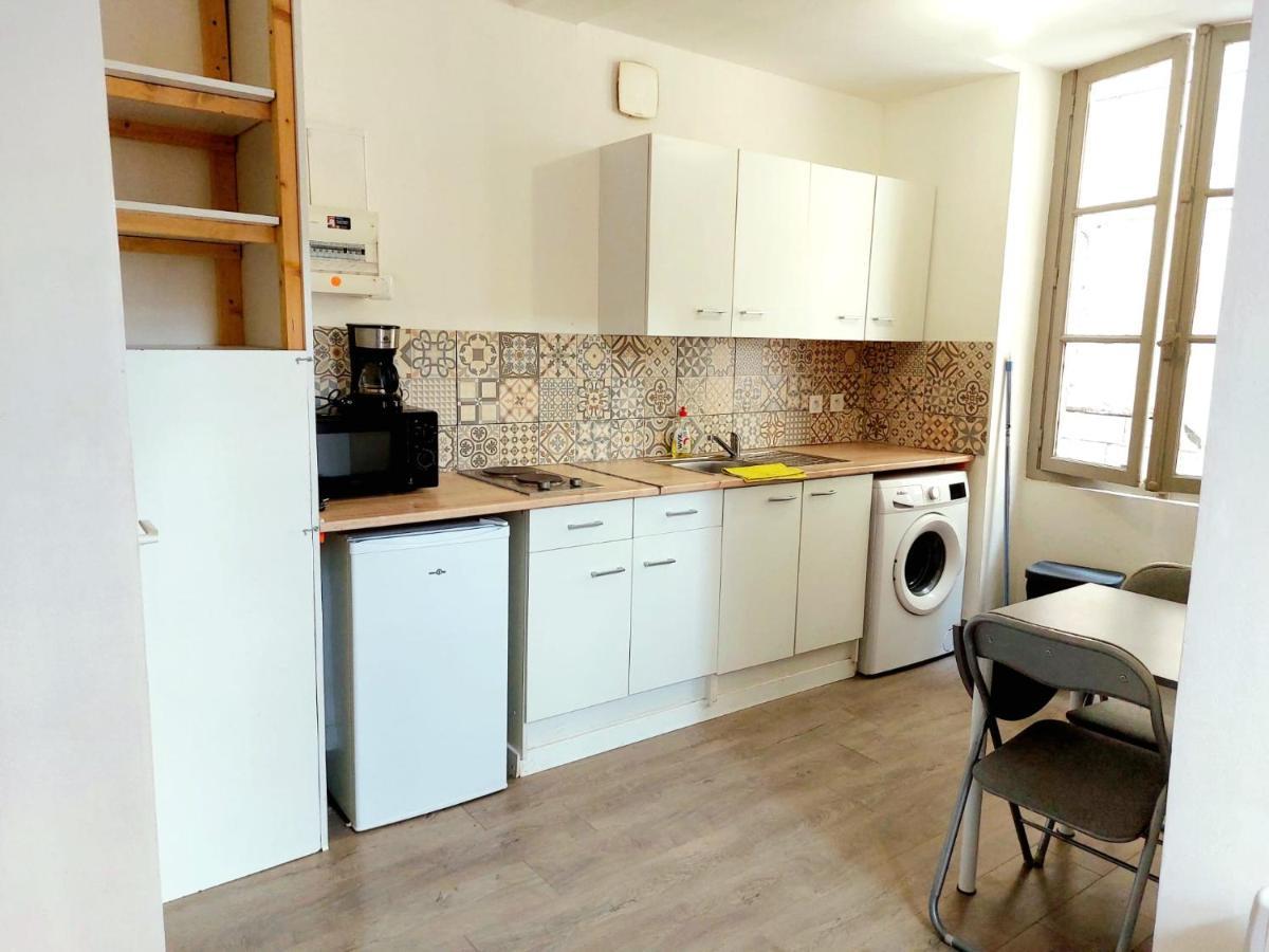 Tres Sympathique Appartement Plein Coeur De Ville Перпинян Екстериор снимка